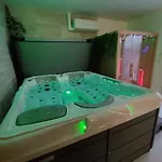Love hôtel Virée à Deux, Et 2*