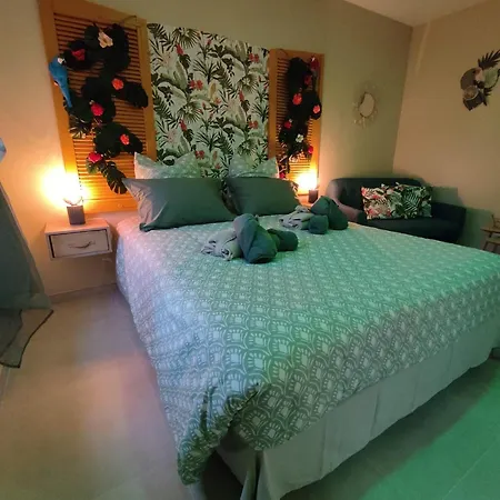 Viree A Deux, Et Hotel miłości 2*