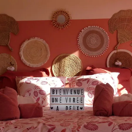 Viree A Deux, Et ラブホテル