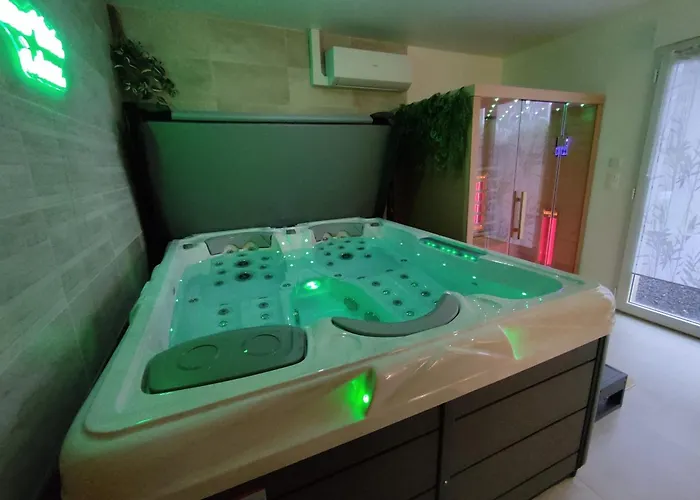 Hotel miłości Viree A Deux, Et 2*