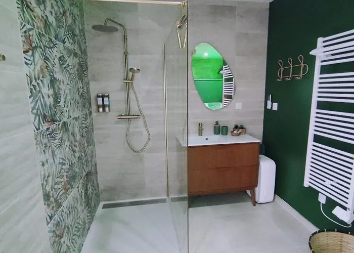 Viree A Deux, Et Hotel miłości Guiscard